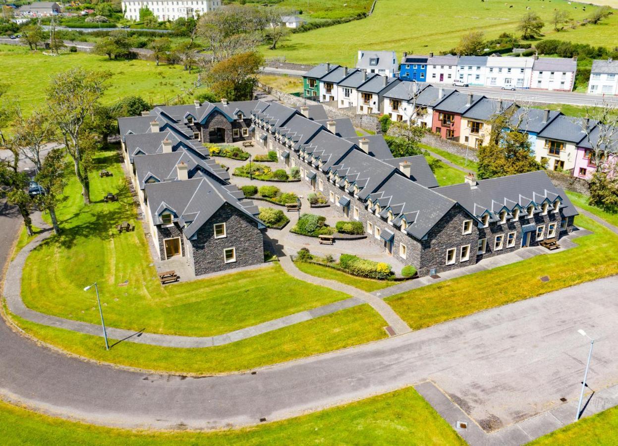 Dingle Courtyard Cottages 4 Bed By Trident Holiday Homes Exterior photo