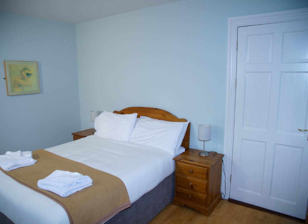 Dingle Courtyard Cottages 4 Bed By Trident Holiday Homes Exterior photo