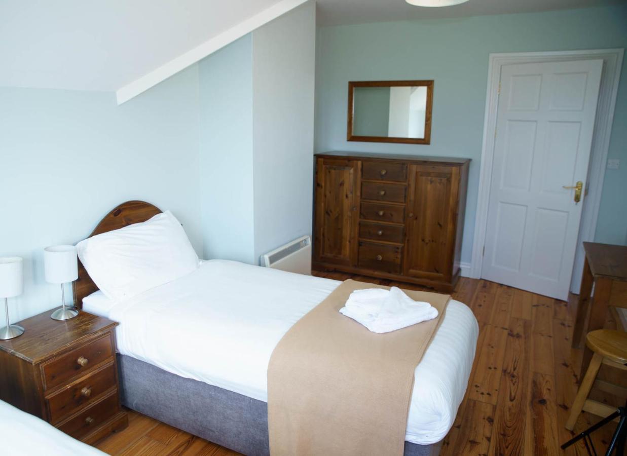 Dingle Courtyard Cottages 4 Bed By Trident Holiday Homes Exterior photo